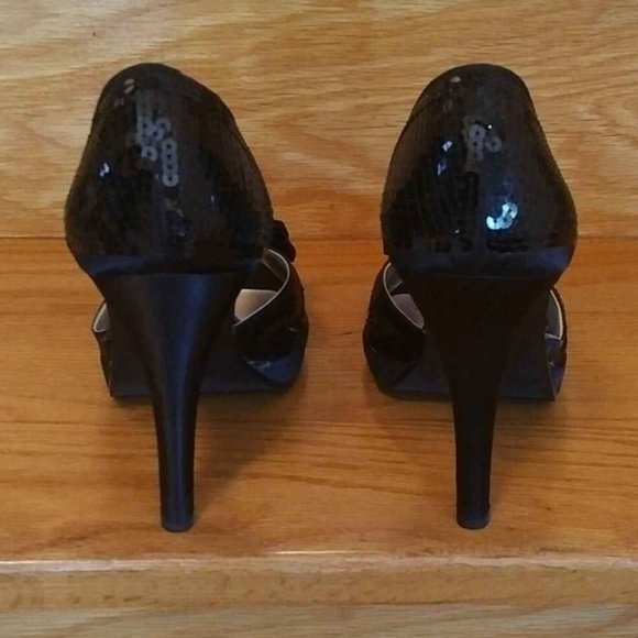 ✨HOST PICK!✨  Sequin D'Orsay Open-Toe Pumps with Satin Bows, Black, size 8 - Picture 5 of 8